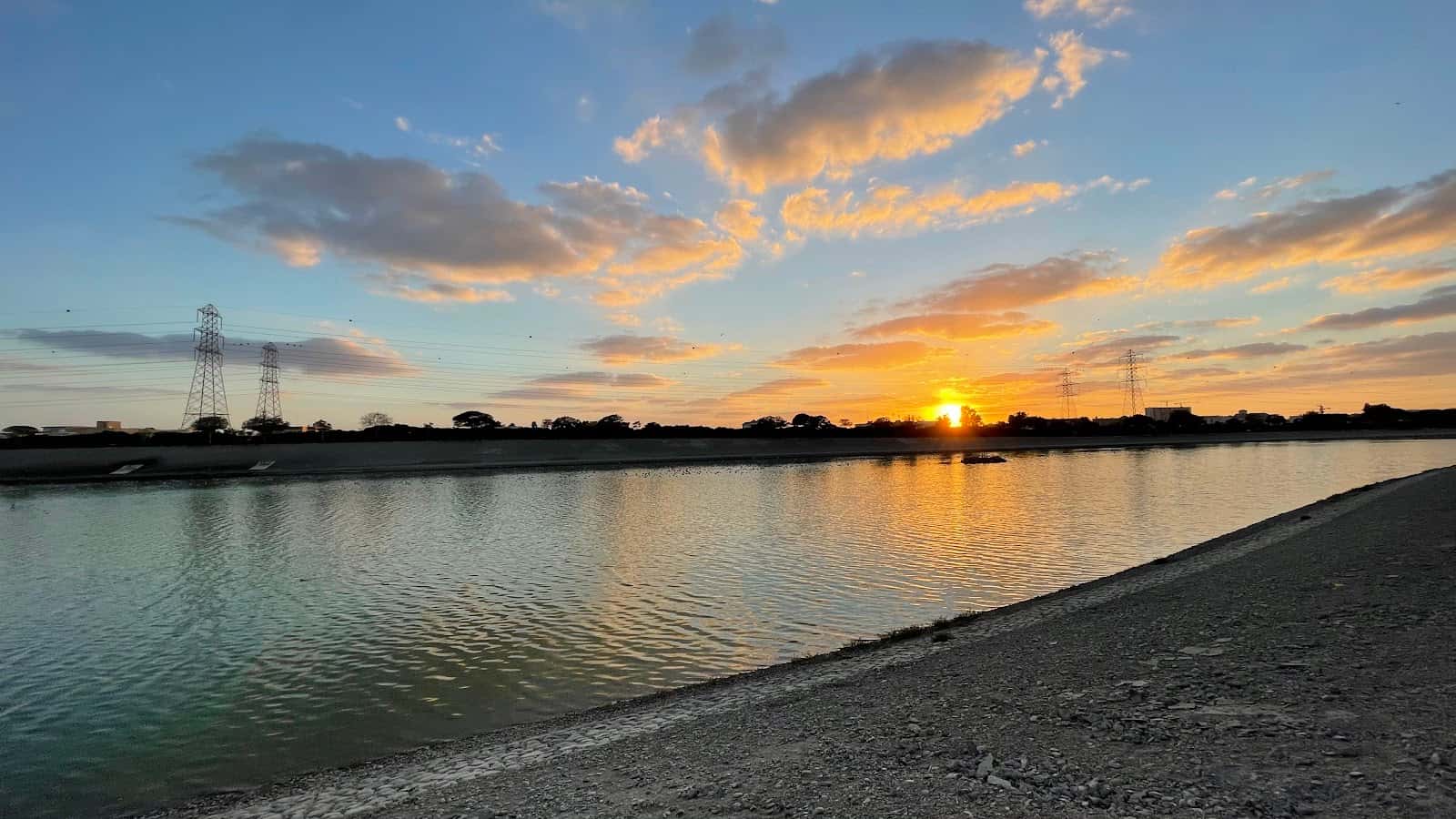 Al Tawar Pond Park, Dubai