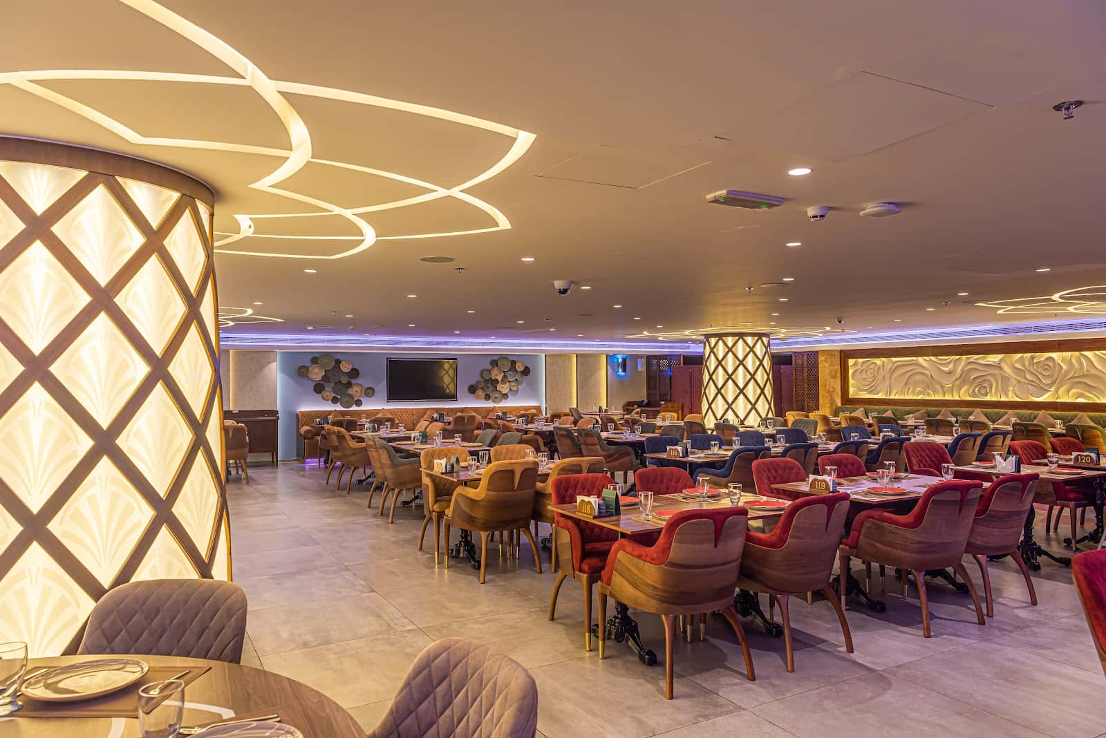 Al Mashawi Alhalabya Restaurant | Garhoud مطعم المشاوي الحلبية دبي القرهود