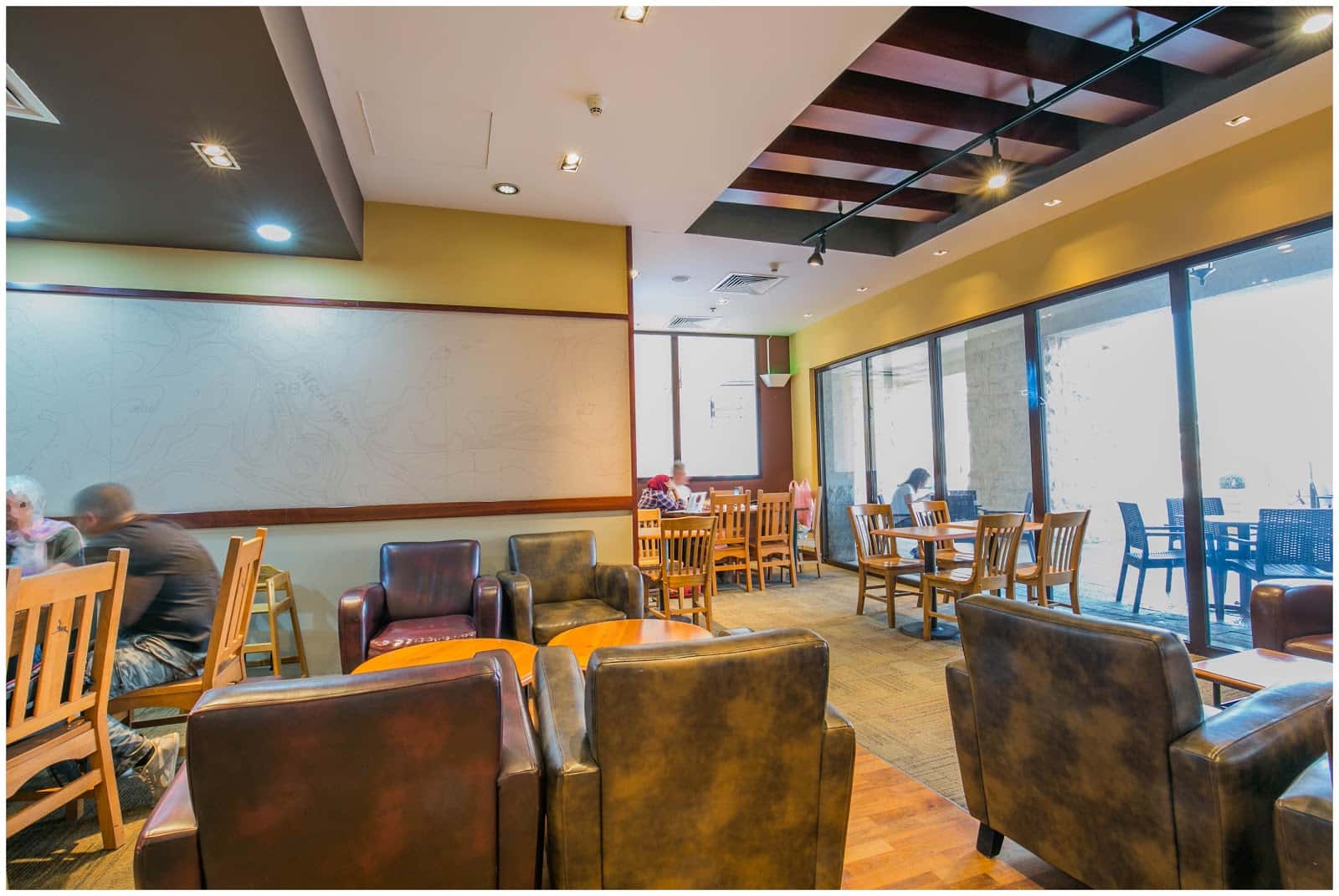 Caribou Coffee - Uptown Mirdiff