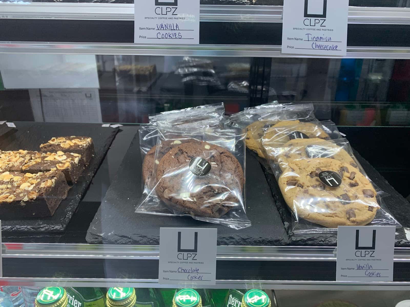 cupz cafe & pastries