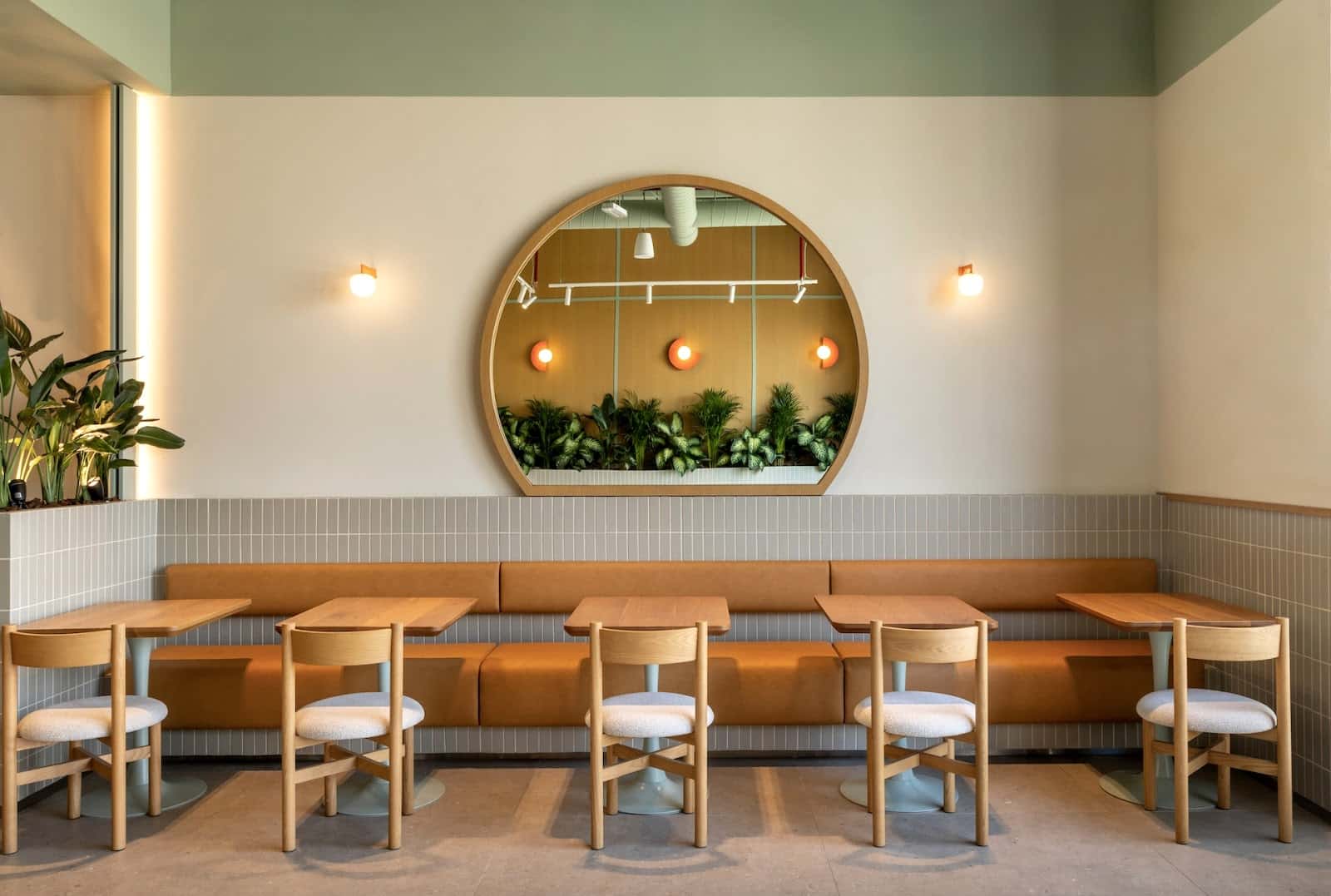 Friends Avenue Cafe AR3