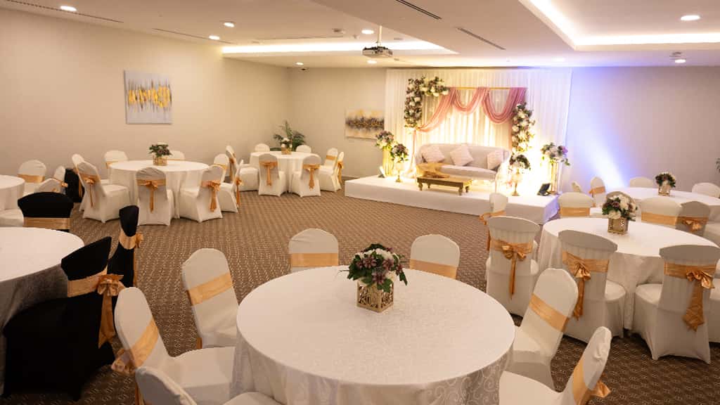 IndiHouse Restaurant & Party Hall