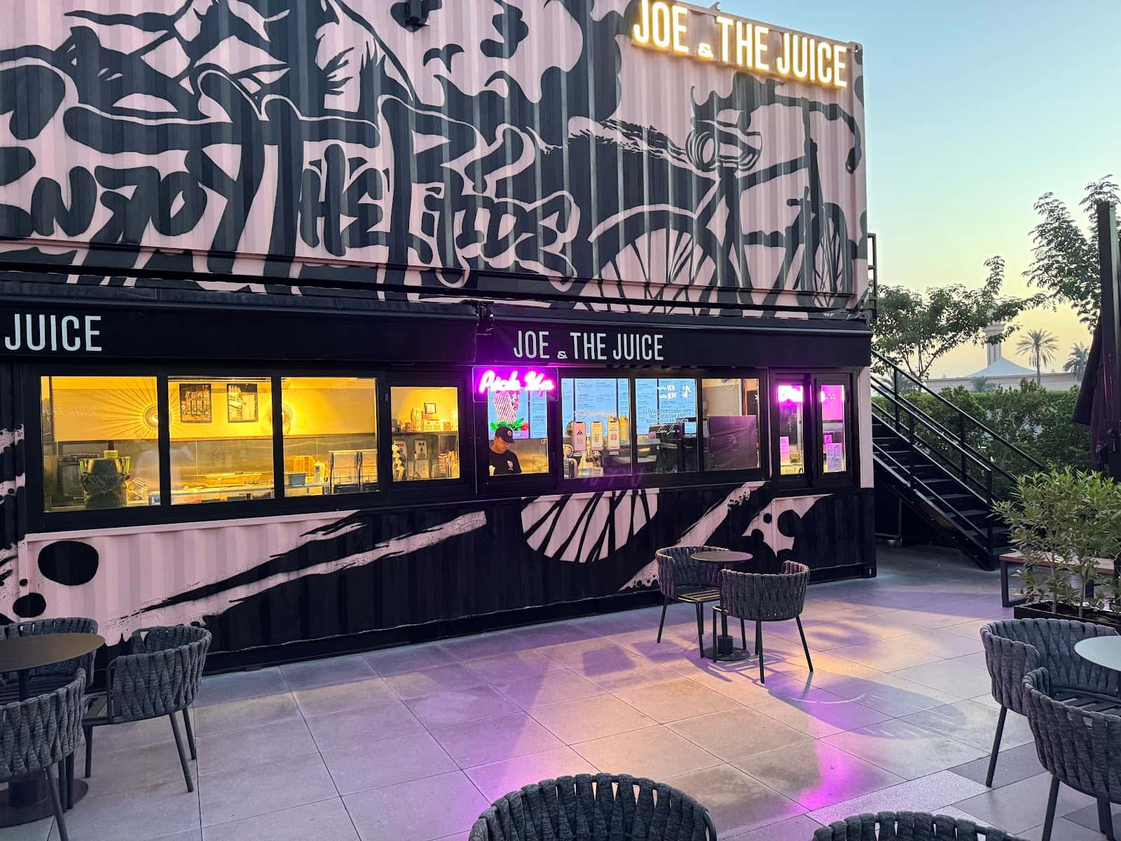 JOE & THE JUICE