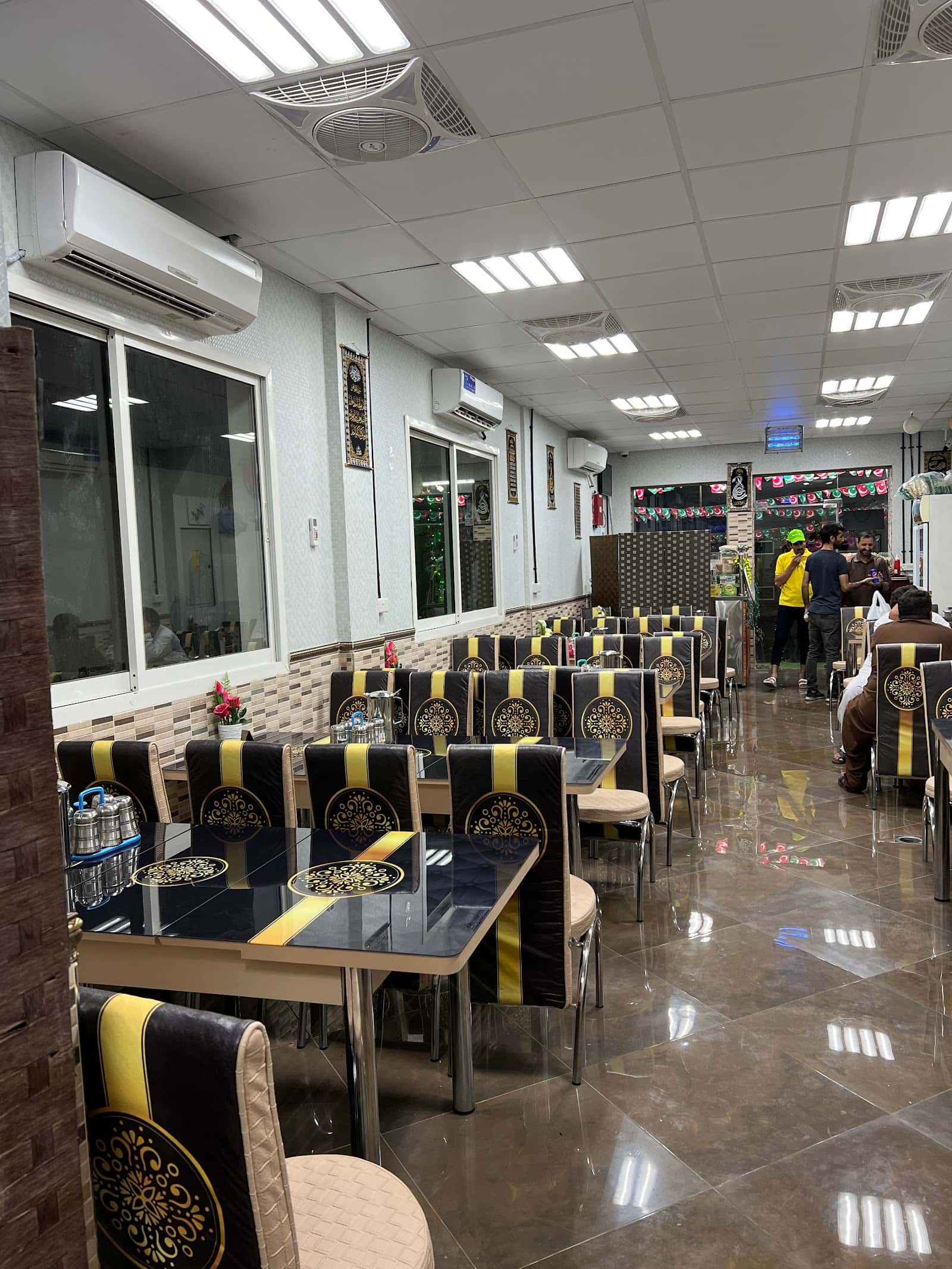 Kashmir Baithak Restaurant