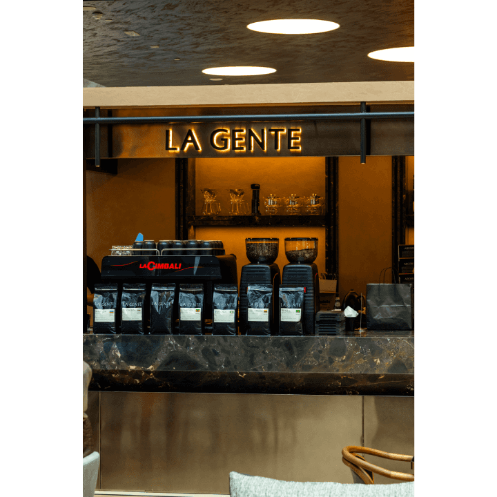 La Gente Avenue Mall