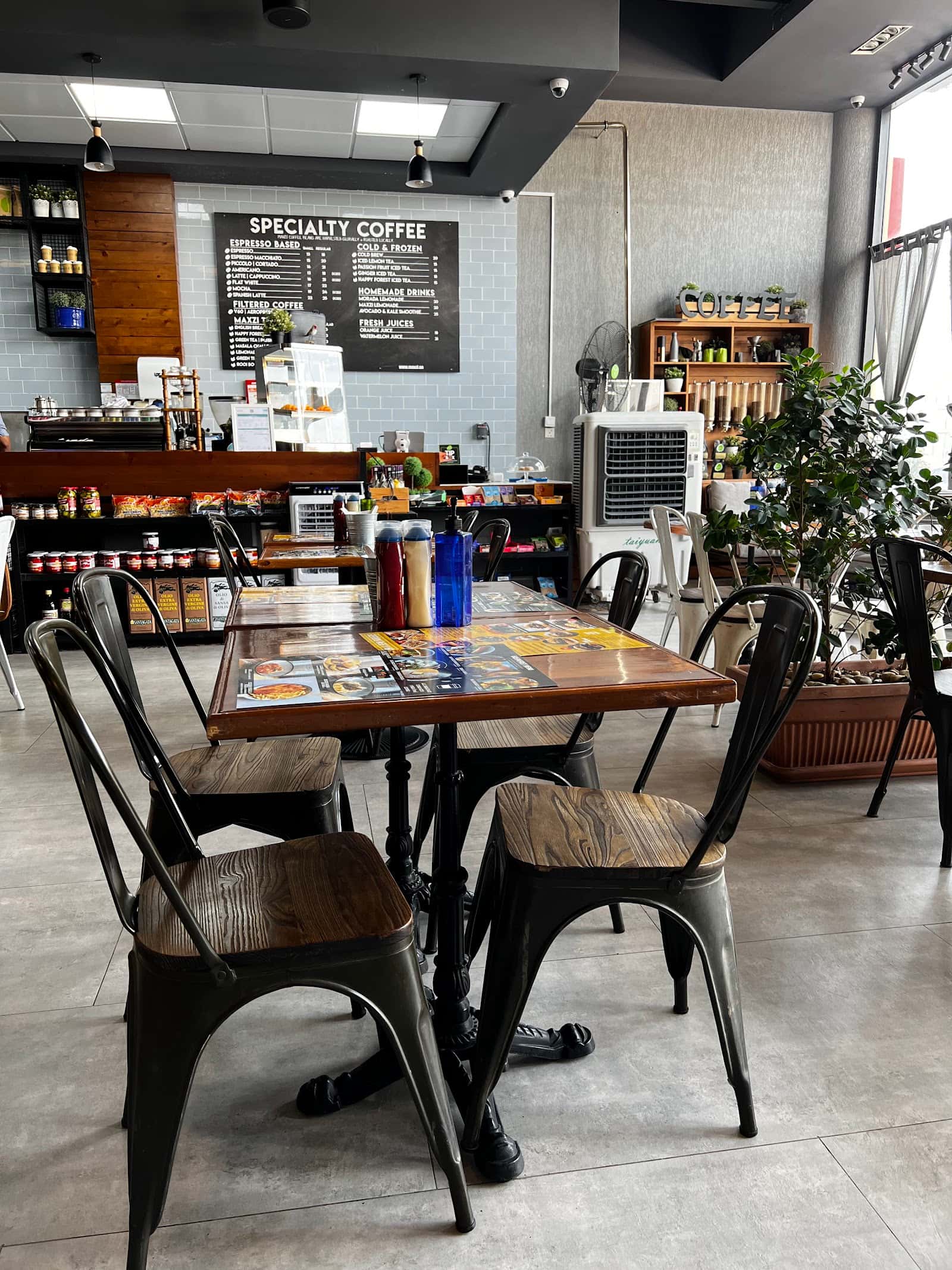 Maxzi The Good Food Shop - Al Quoz