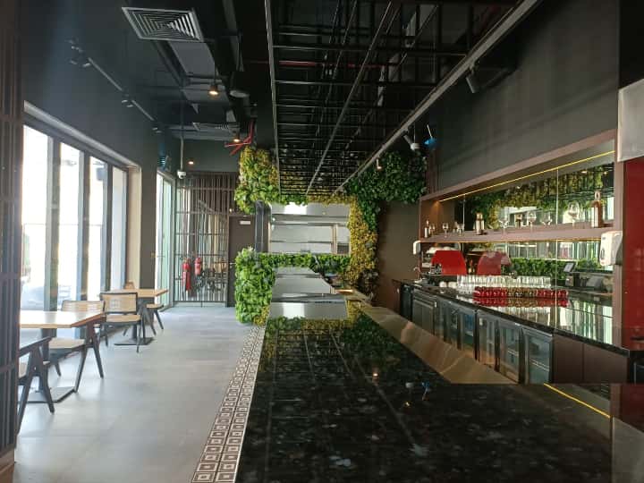 Mogao Restobar & Lounge