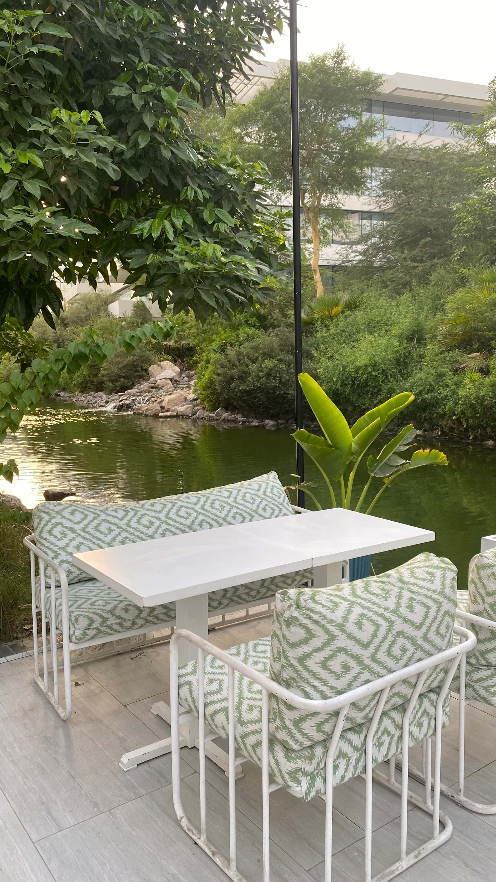 Red Tomato Pizza Restaurant