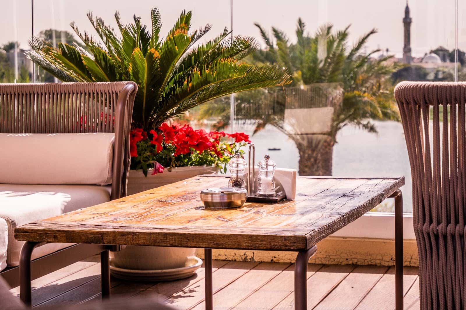 The Hamptons Cafe & Restaurant Jumeirah Islands