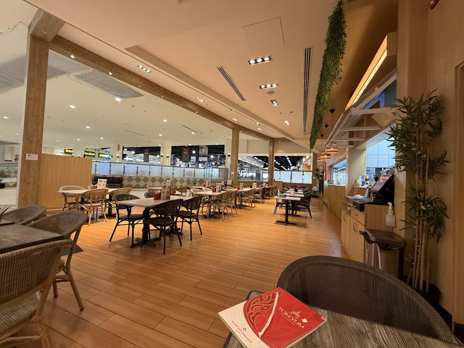 TomYum Thai Outlet Mall