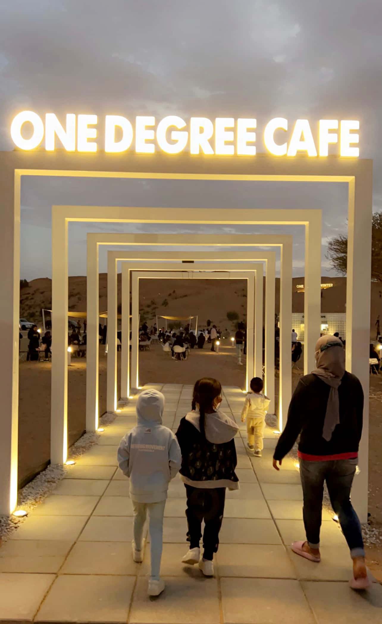 ONE DEGREE WINTER CAFE
