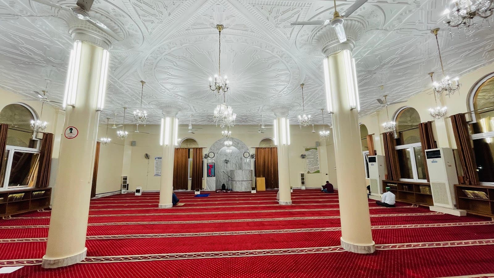 Gargash Mosque - Image 1