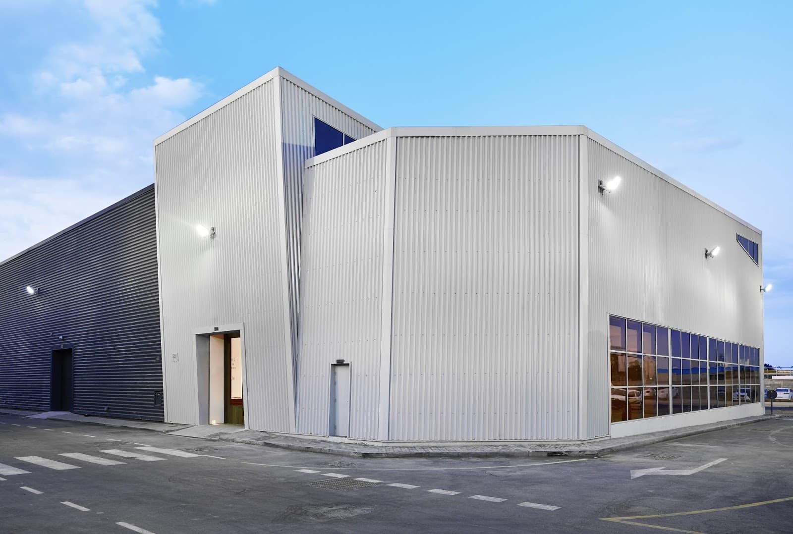 Leila Heller Gallery - Image 1