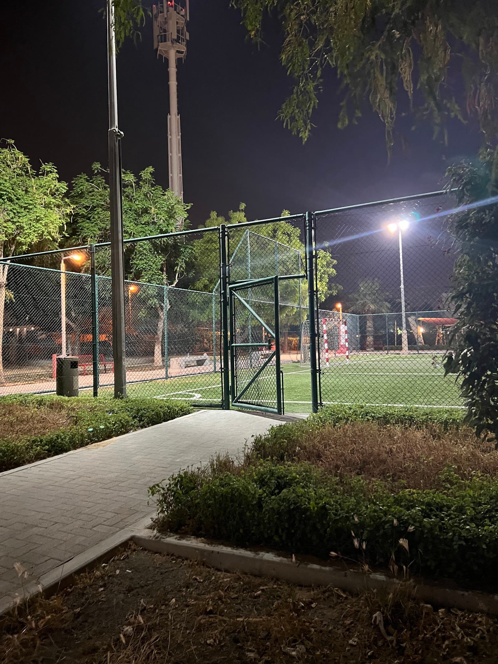 Muhaisnah 1 park 3 - Image 1