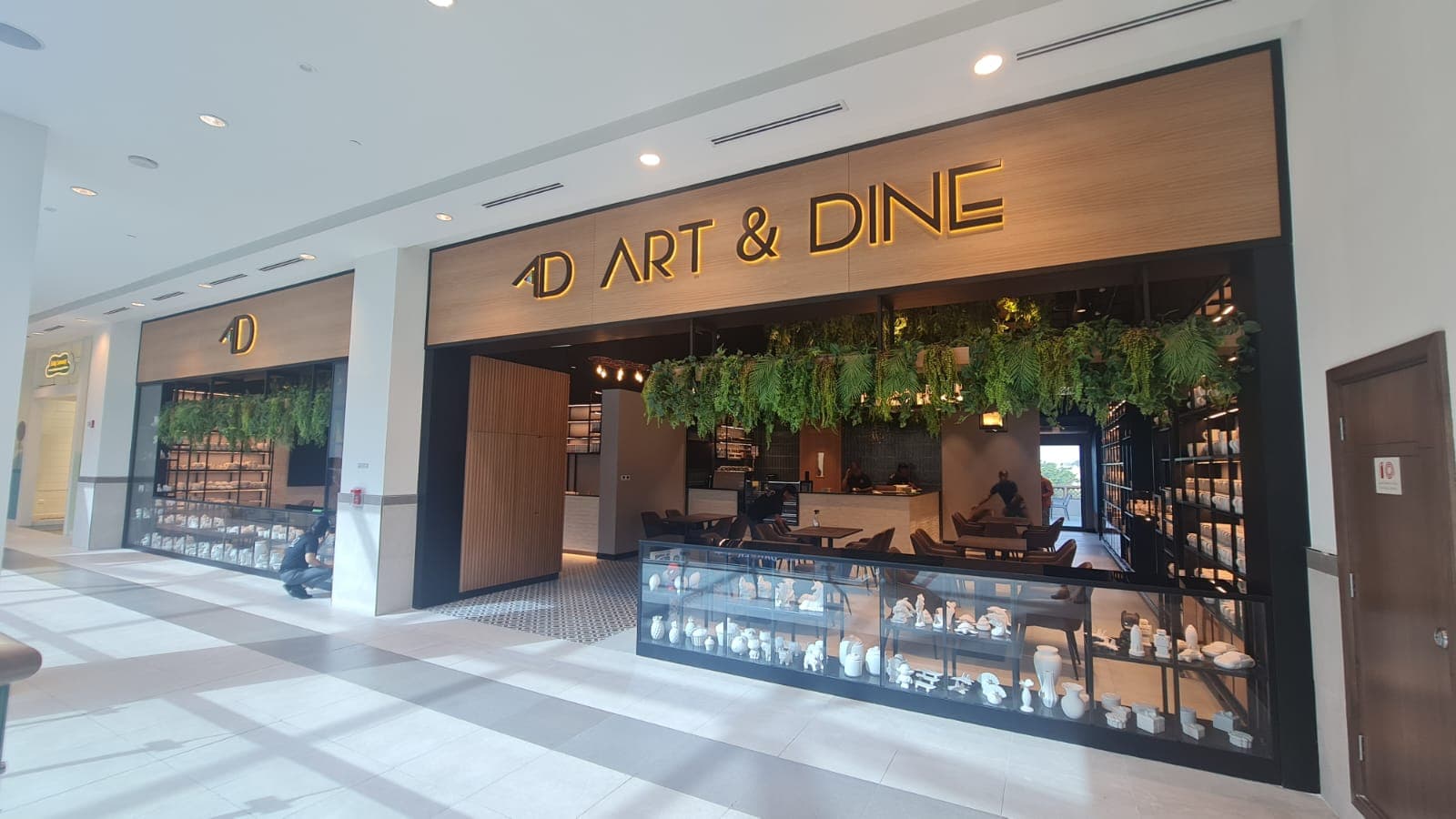 Art and Dine - Image 1