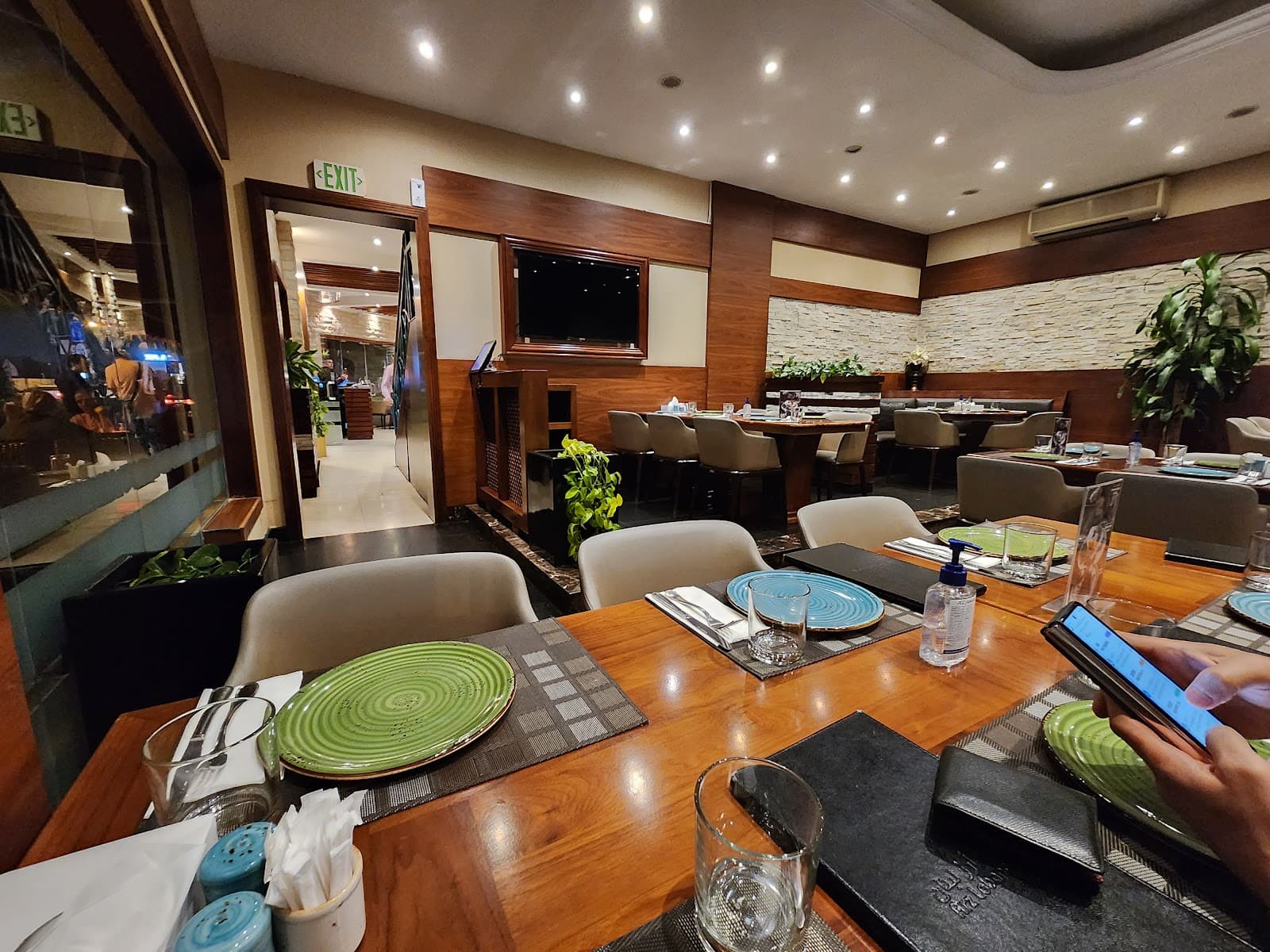 Arz Lebanon Restaurant - Jumeirah - Image 1