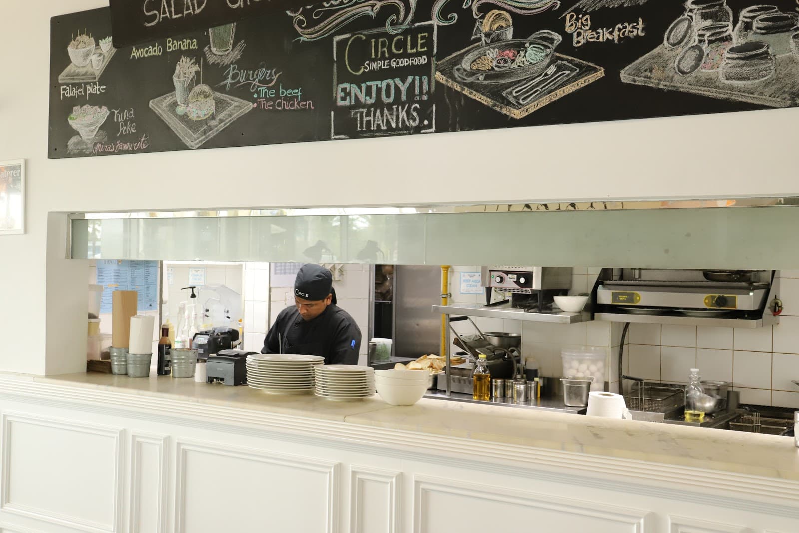 Circle Cafe (Studio City) - Image 1