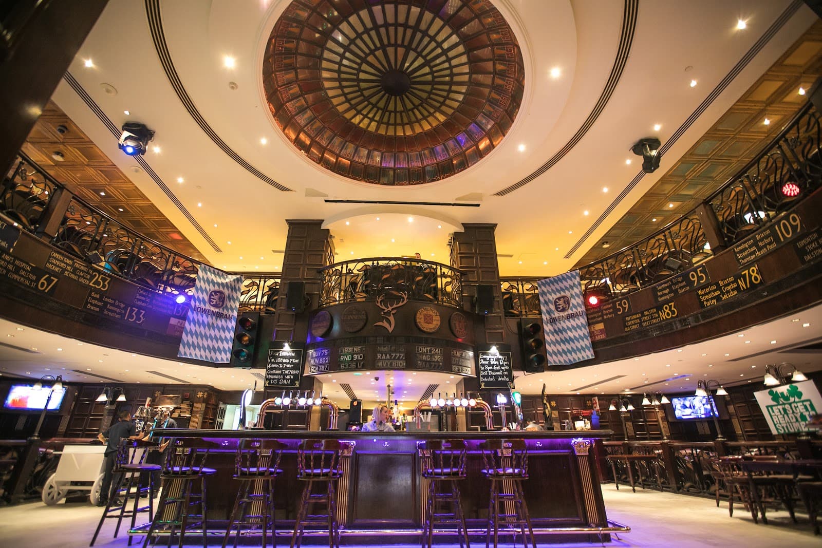 Double Decker Pub - Image 1