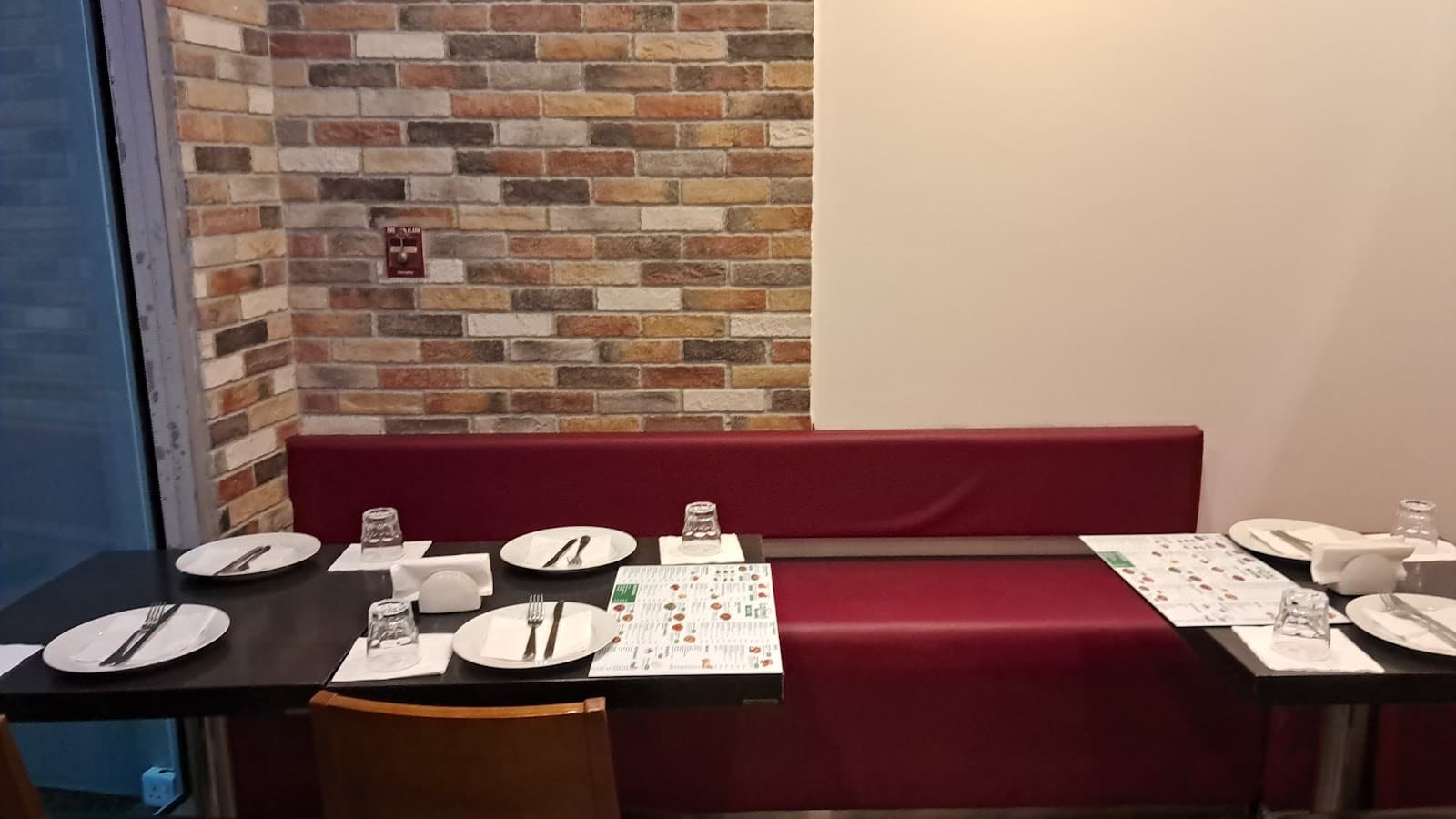 Lahori Karahi Restaurant - Image 1