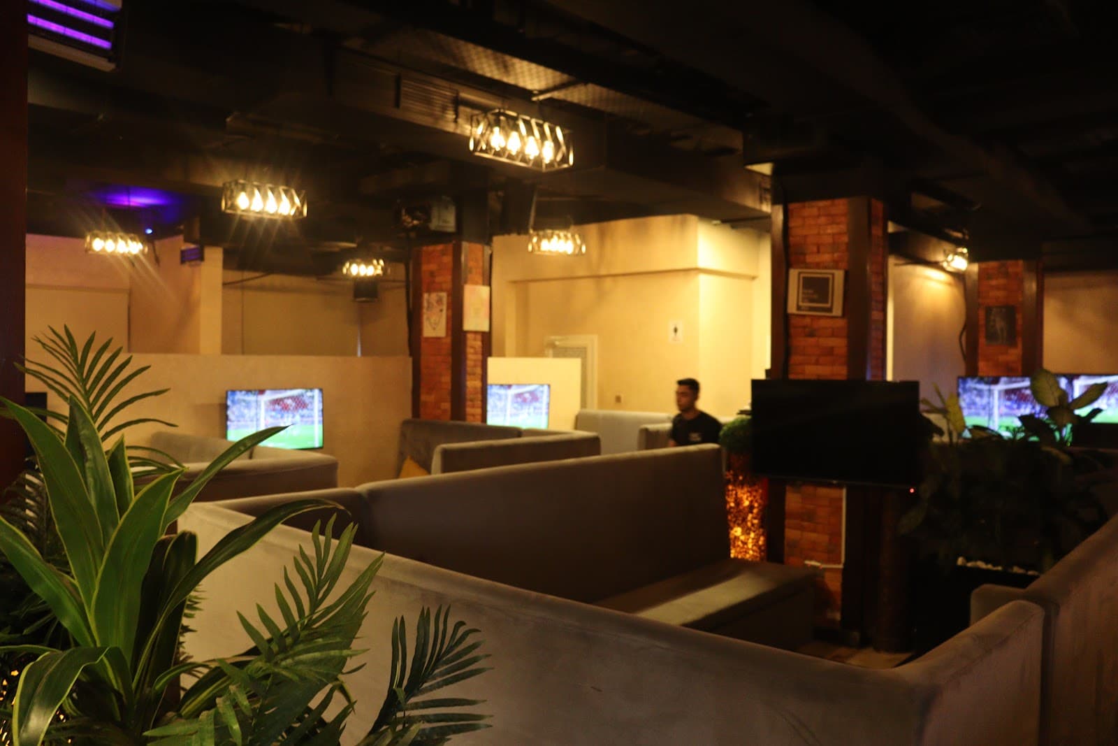 لوكيشن كافيه دبي - Location Cafe Dubai - Image 1