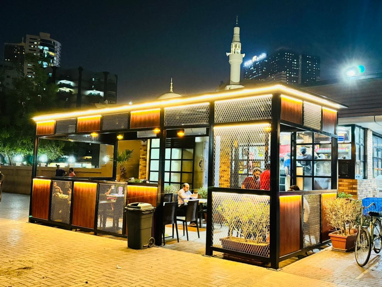 Palm Valley Restaurant - Image 1