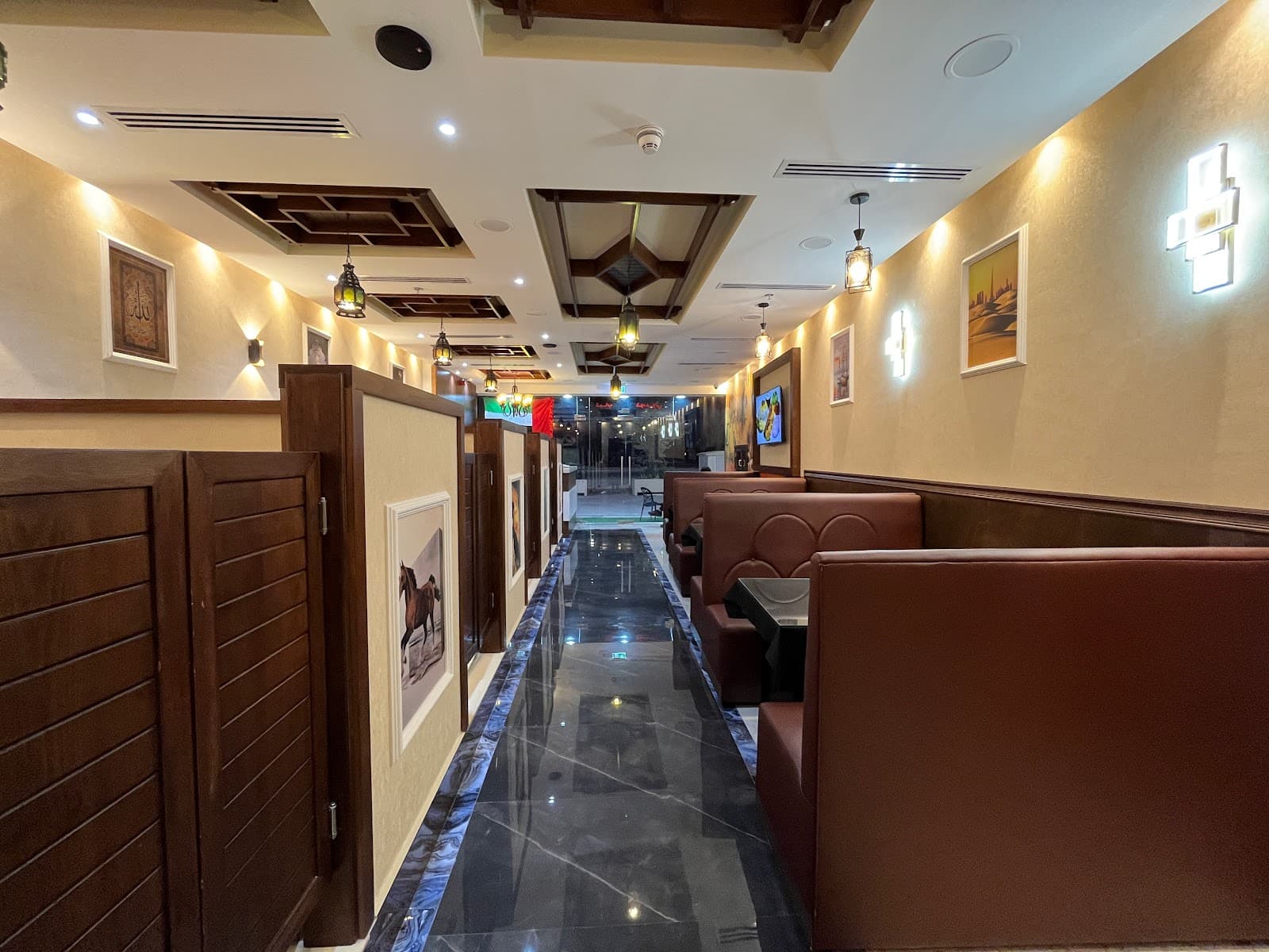Restaurant & Bakery Fanoos Layali kabab | مطعم و مخبز لیالی فانوس كباب - Image 1