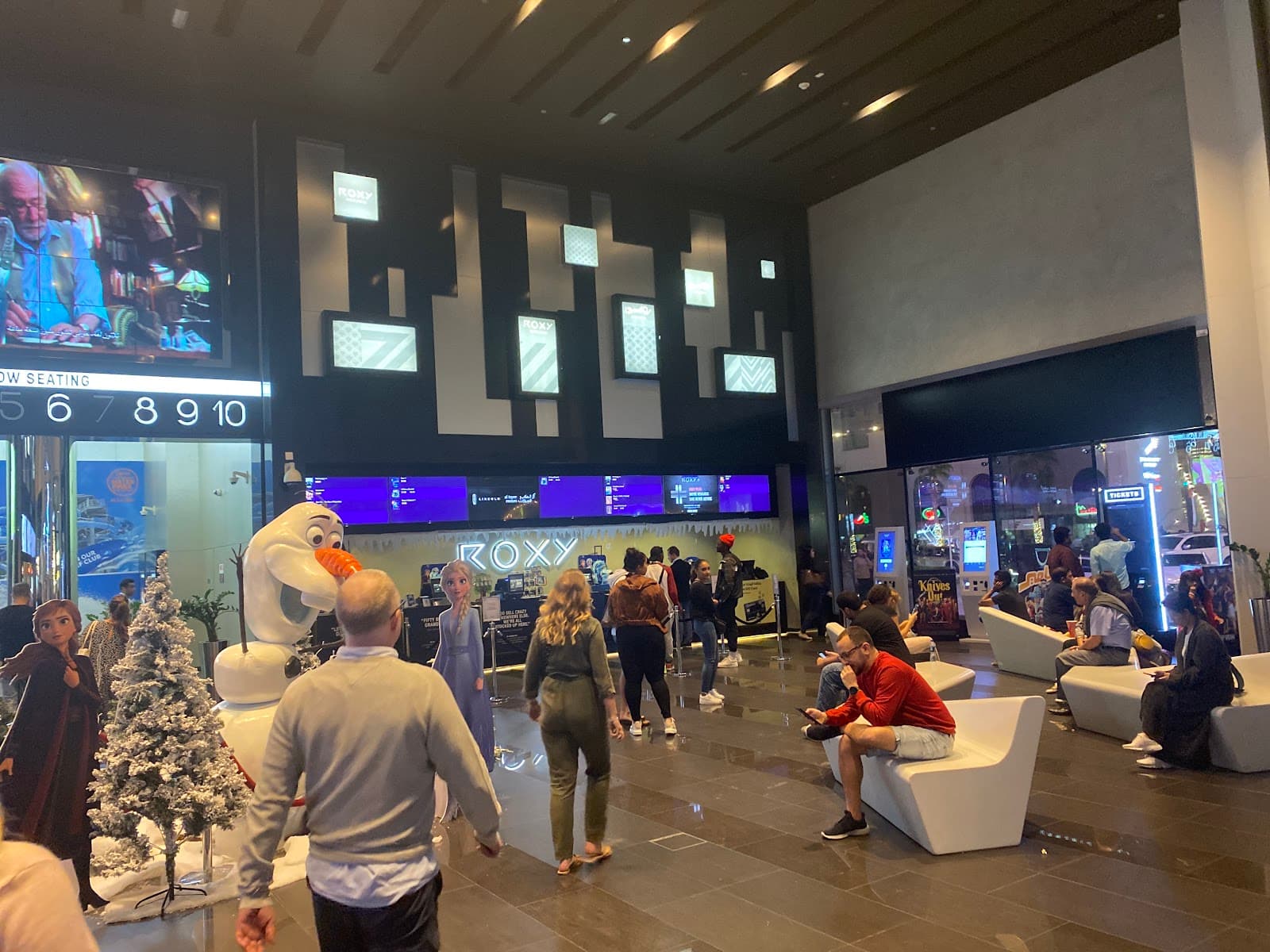 Roxy Cinemas City Walk - Image 1