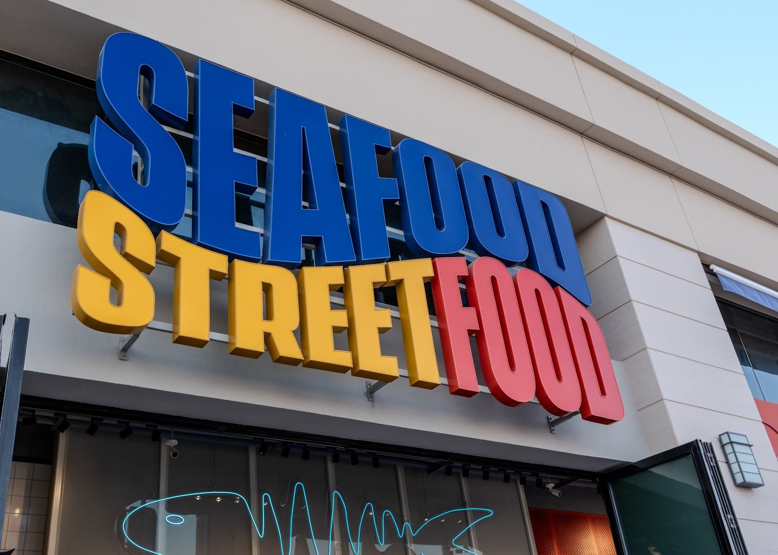 Seafood Street Food - Image 1