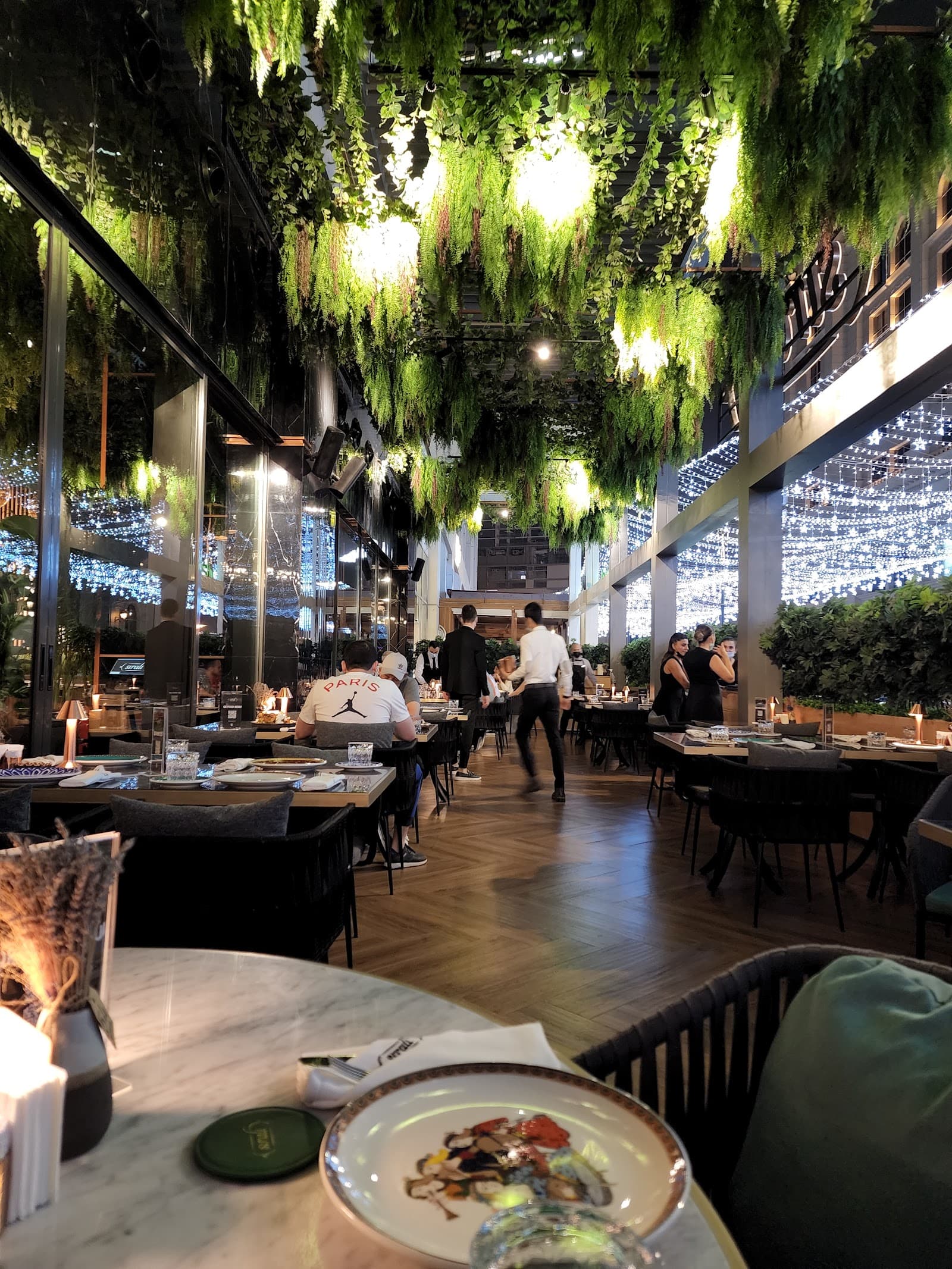 Sirali Dubai - Image 1