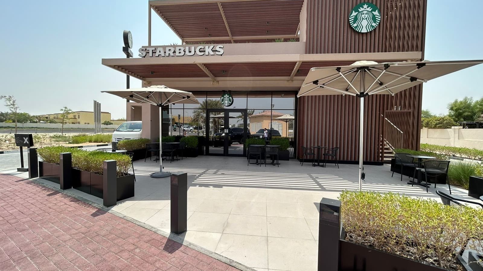 Starbucks - Image 1