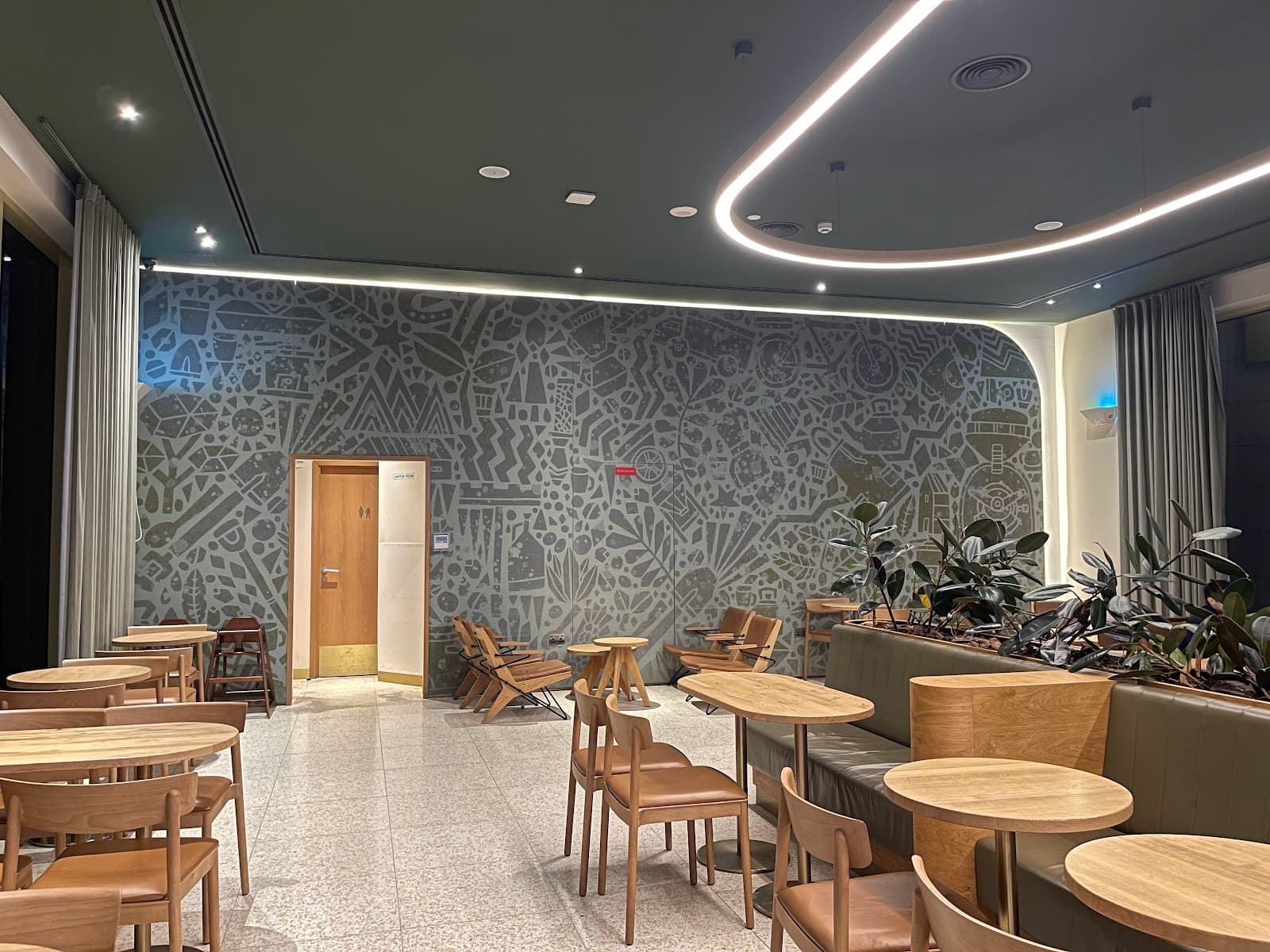 Starbucks - Image 1