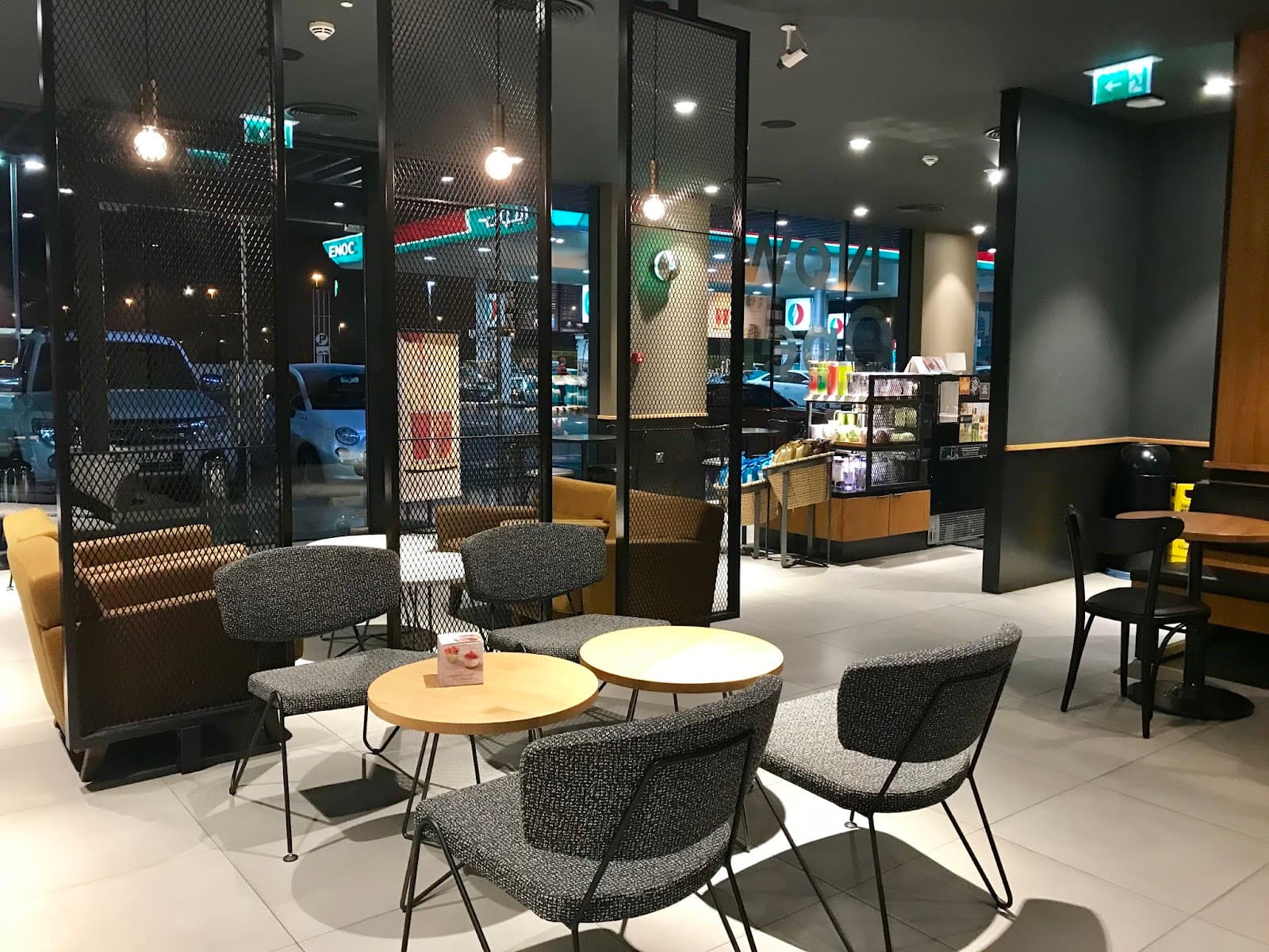 Starbucks - Image 1