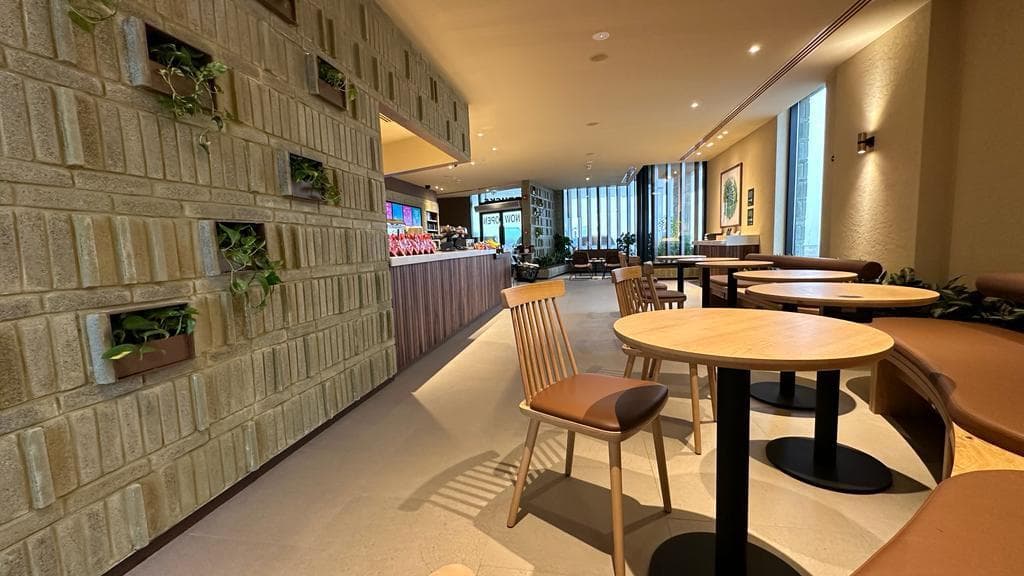 Starbucks - Image 1