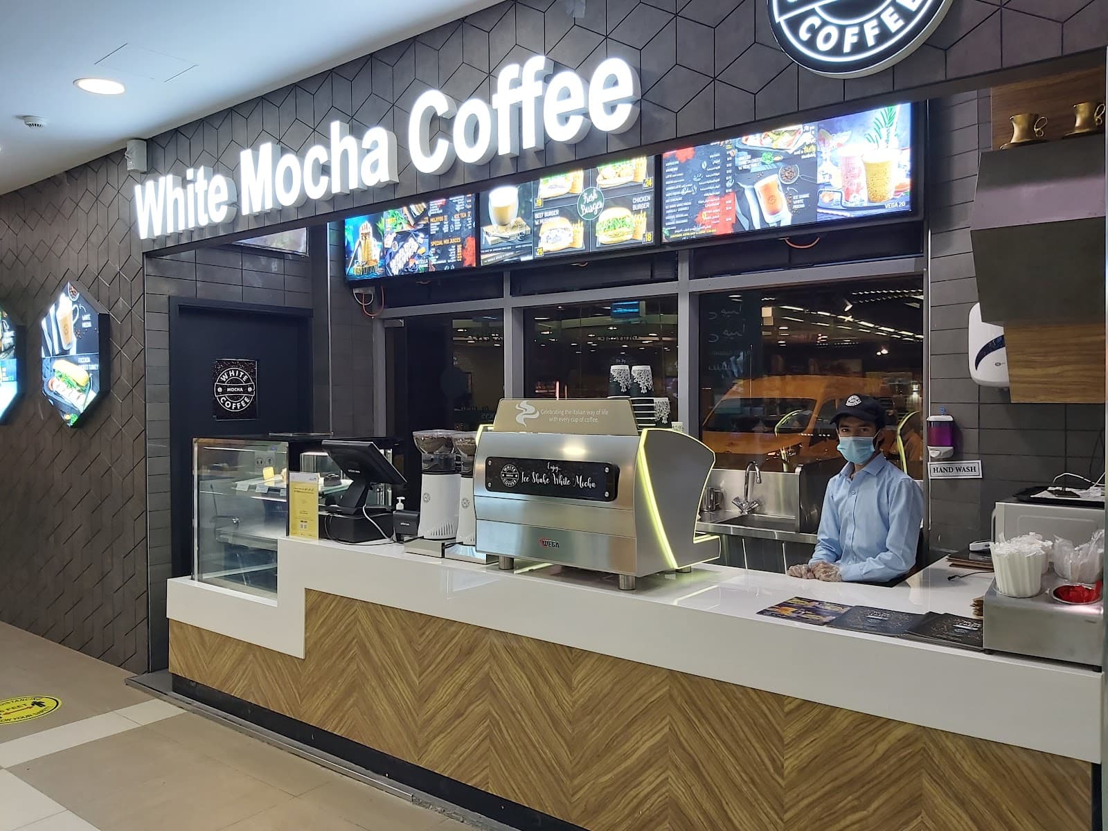 White mocha coffee - Image 1