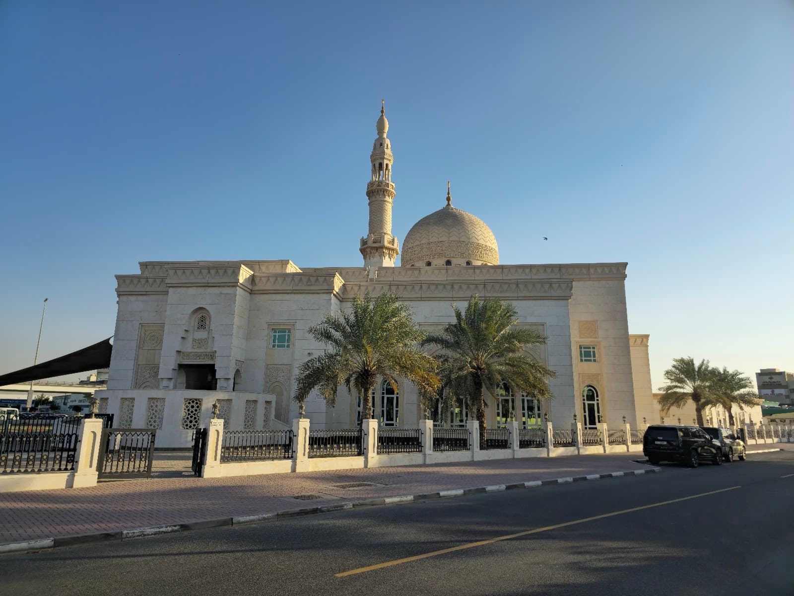 Masjid Musabah Bin Rashid Al Fattan Mosque مسجد مصبح بن راشد الفتان - Image 1