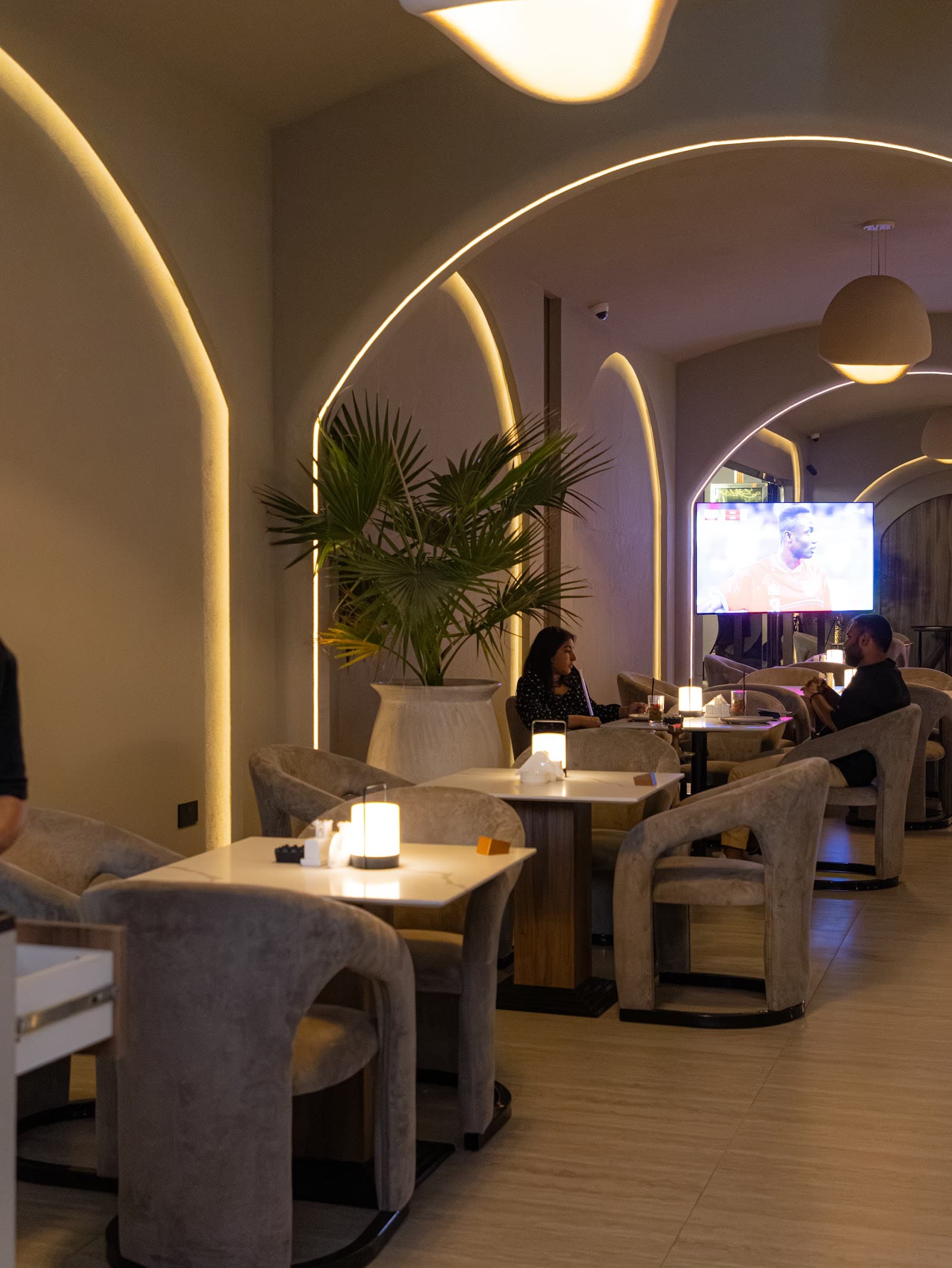 Babati - Best Shisha Lounge in Business Bay - Image 1