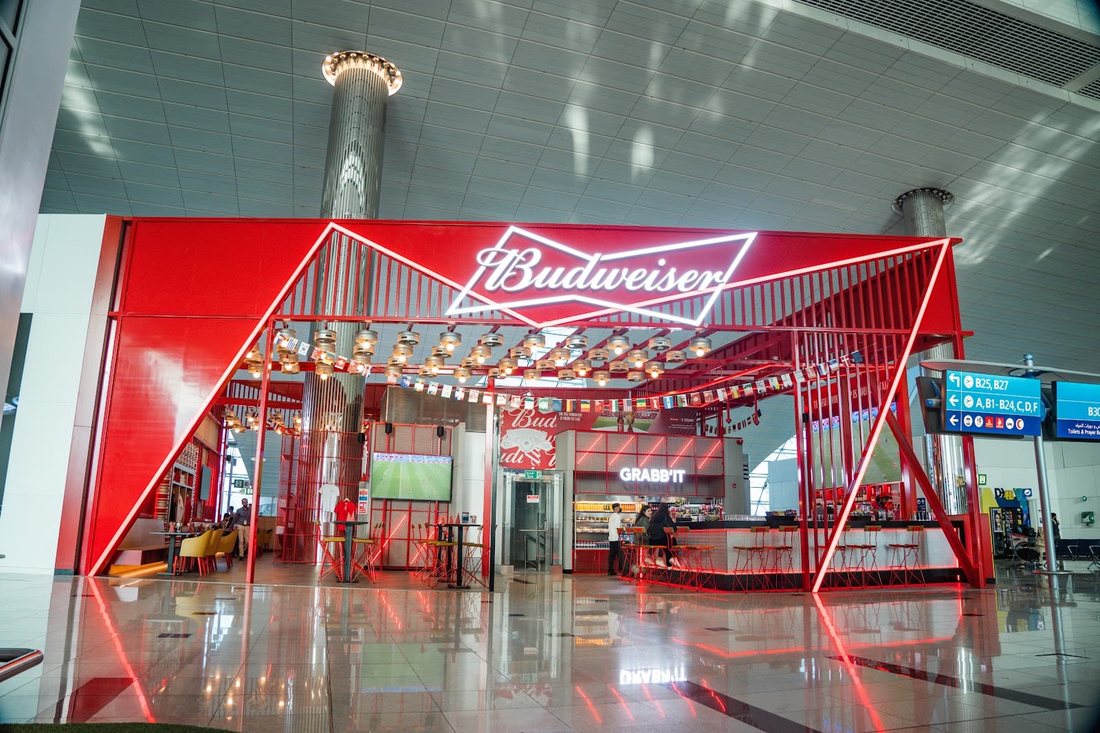 Budweiser Bar - Image 1