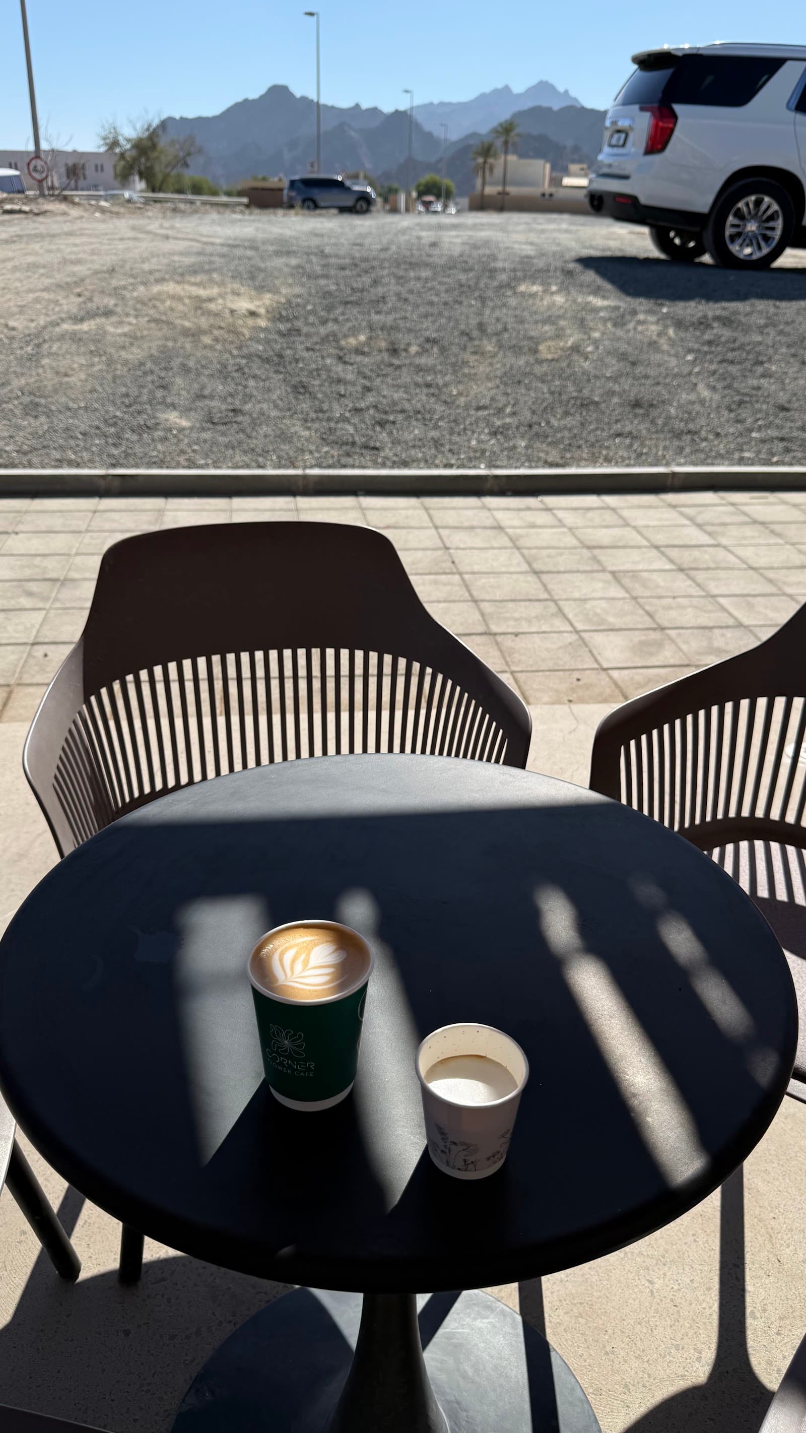 Corner Flower Cafe - Image 1