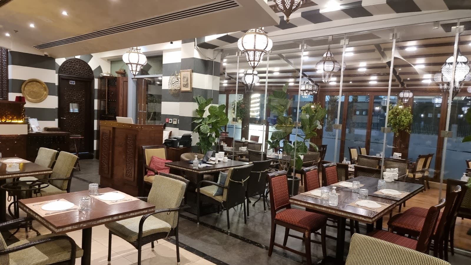 Kahloun Restaurant and Cafe مطعم كحلون - Image 1