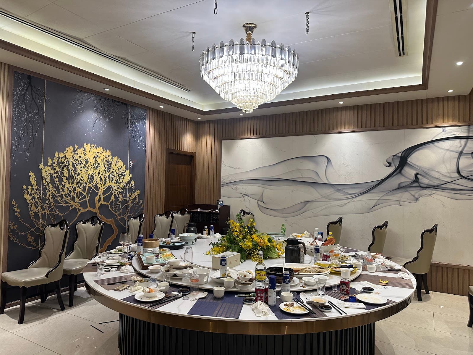 昆仑饭店 KunLun Restaurant - Image 1
