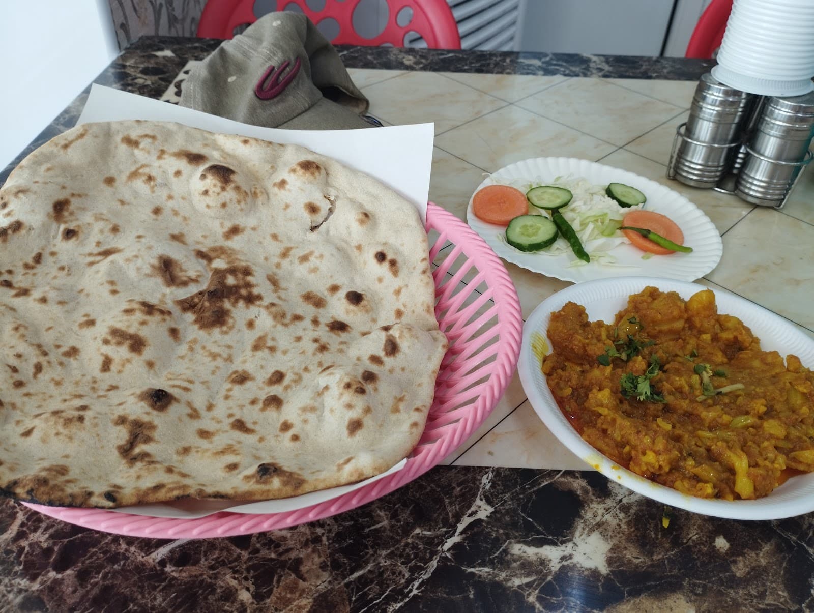 Qaser Al Muhaisnah Restaurant And Kitchen LLC - Image 1