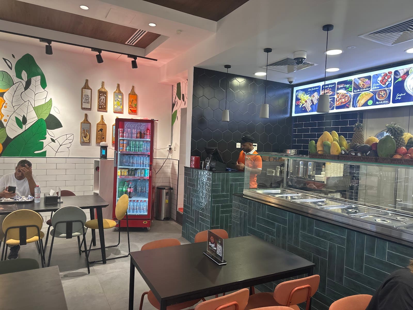 Royal view cafe& restaurant Wadi al safa 3 - Image 1