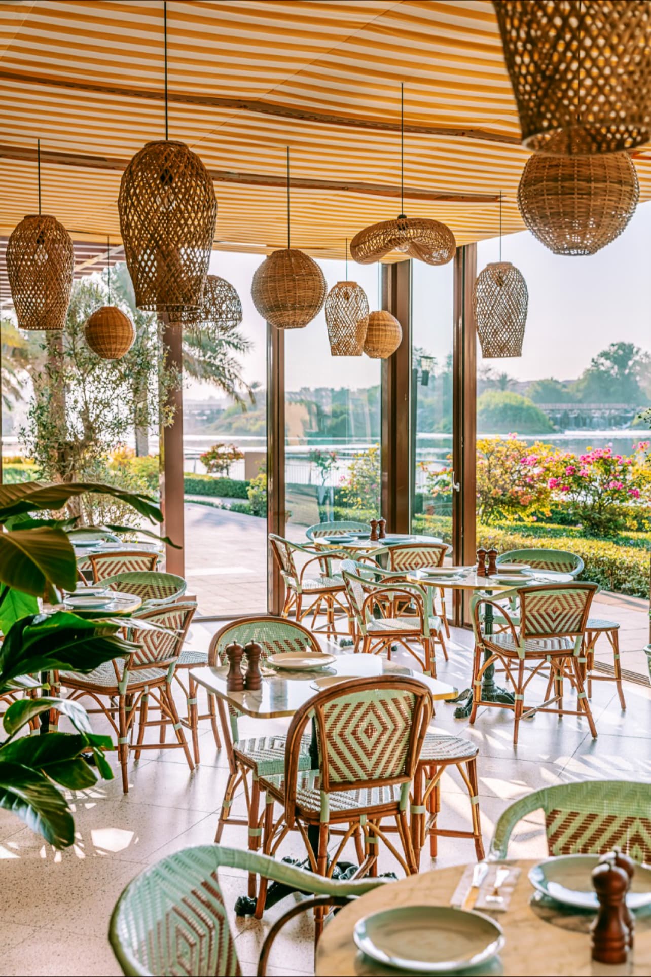 Sal’s Bistro - Image 1