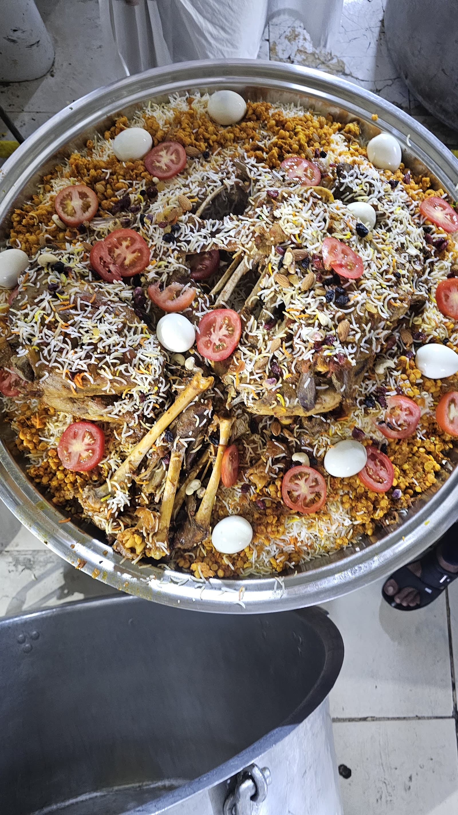 Shuaa Marjan public kitchen - Image 1