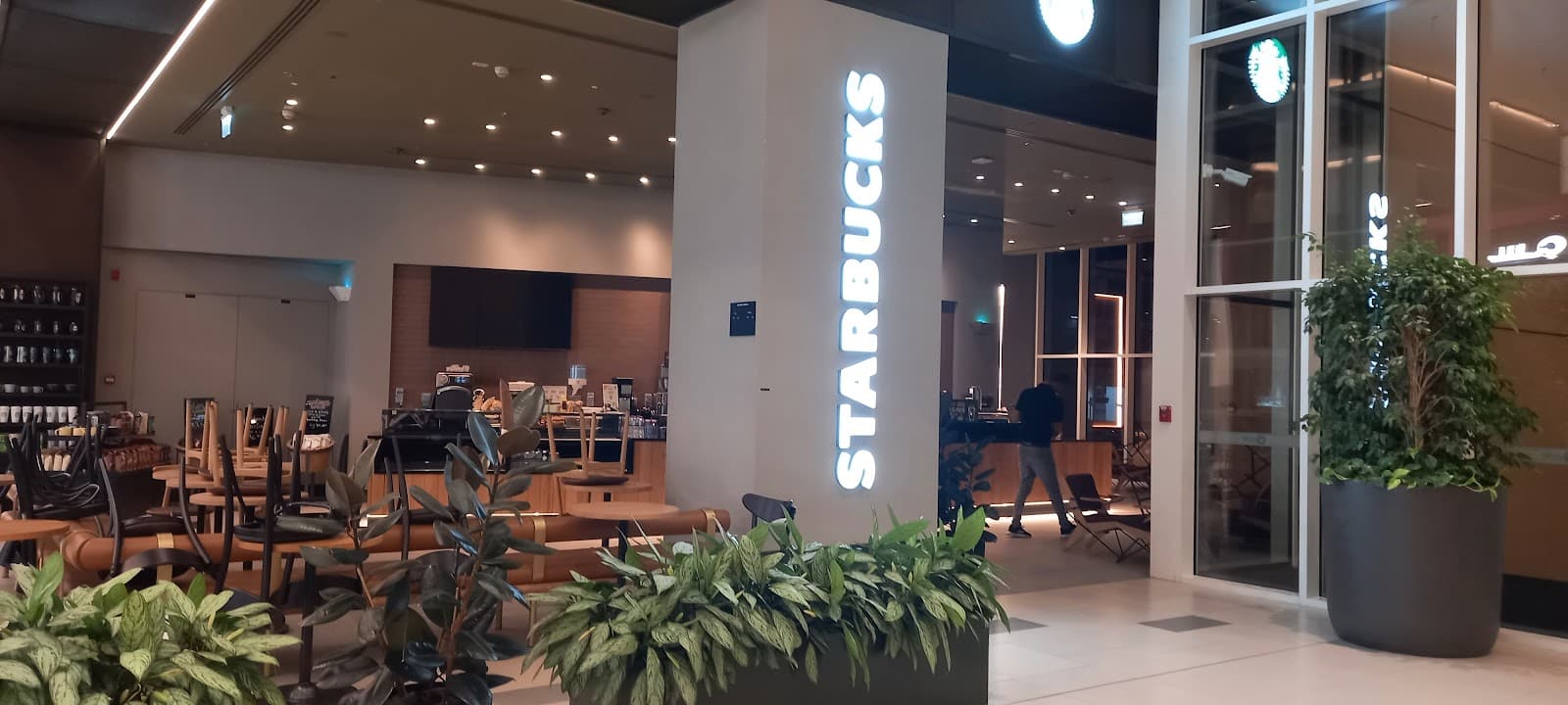 Starbucks - Image 1