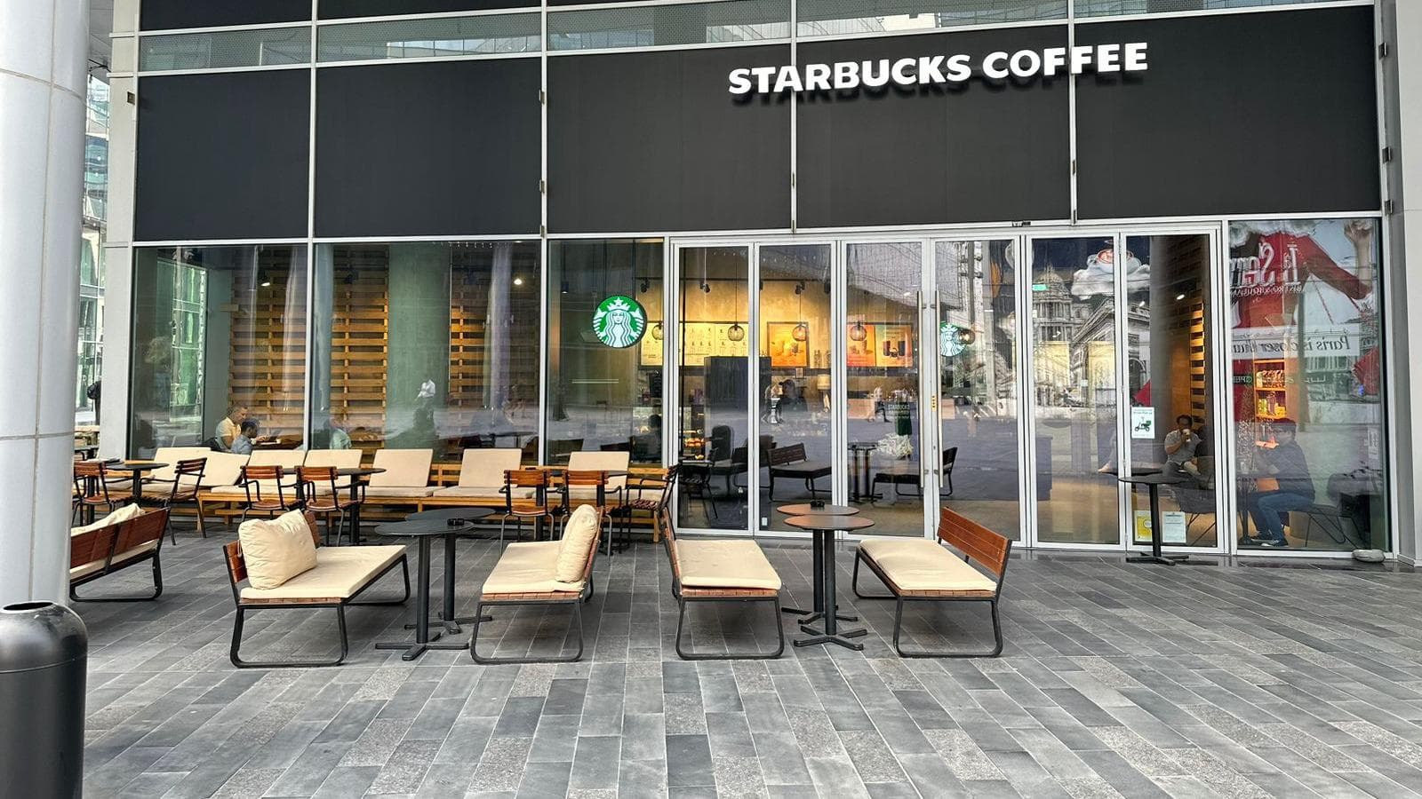 Starbucks - Image 1