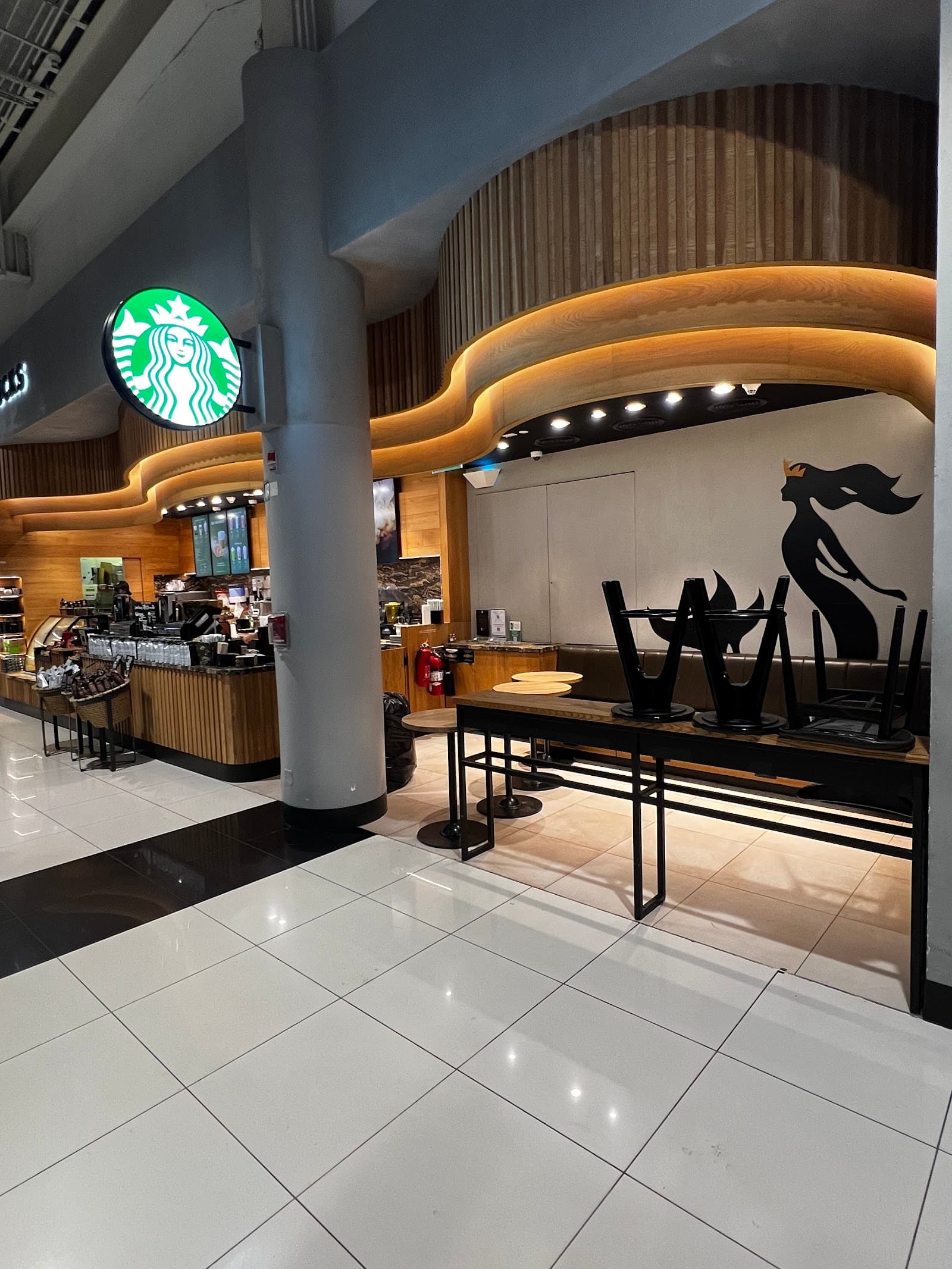 Starbucks - Image 1