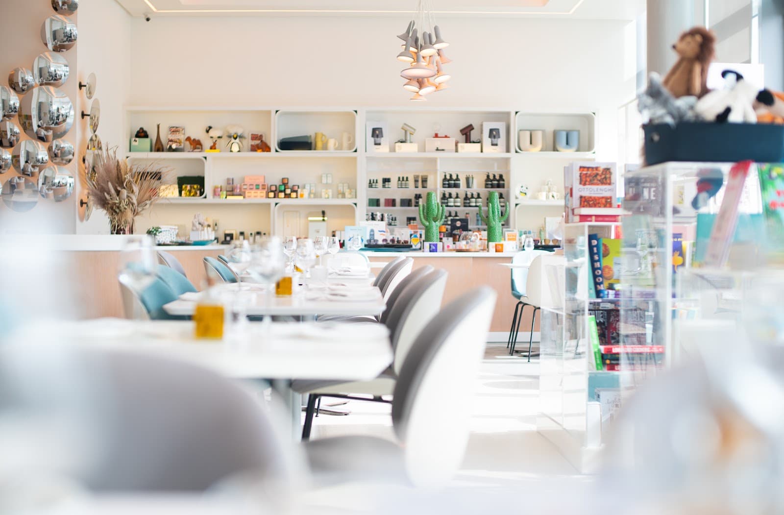 The Lighthouse Restaurant & Bar, Dubai Design District - Image 1