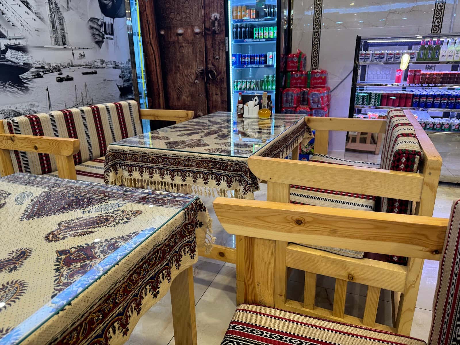 مطعم أم روبیان Um Robyan Restaurant